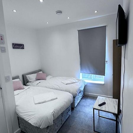 Comfy Diamond Ensuite Room Maidstone With Free Parking And Speedy Wifi Bagian luar foto